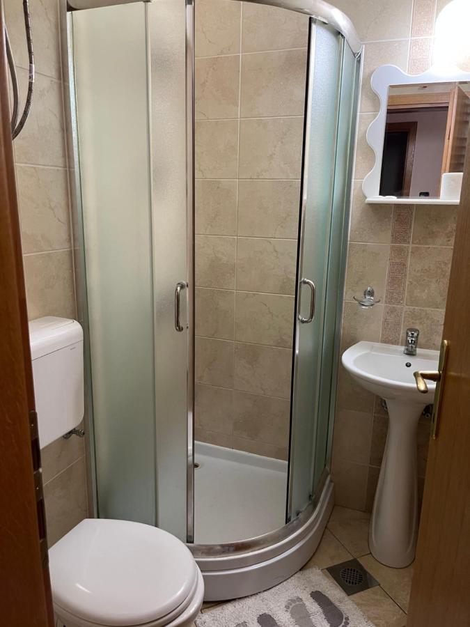 Apartmani Goran I Jelena Zec Будва Екстериор снимка