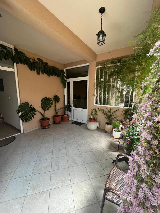 Apartmani Goran I Jelena Zec Будва Екстериор снимка